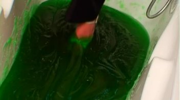 She Loves To Get Messy Any Way She Can Screencap 14 on www.sinx.com