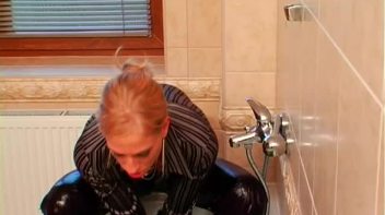 She Loves To Get Messy Any Way She Can Screencap 30 on www.sinx.com