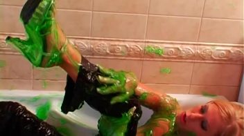 She Loves To Get Messy Any Way She Can Screencap 68 on www.sinx.com