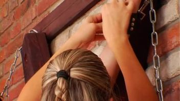 This Guy's Not Worth The Dirt On Gina's Heel Screencap 39 on www.sinx.com