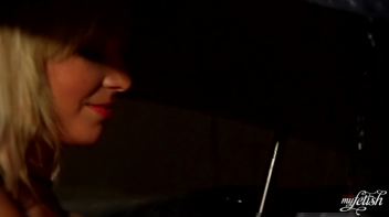 Wetlook Lesbians Eat It Up Screencap 11 on www.sinx.com