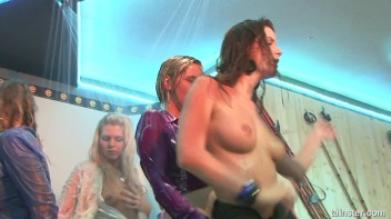 Winter WonderBang Part 5 - Main Edit Screencap 33 on www.sinx.com