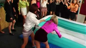 Doesn't Even Matter Who Started The Fight Screencap 2 on www.sinx.com