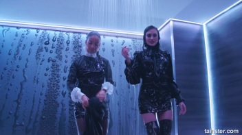 Show Us Wet You're Working With! Screencap 37 on www.sinx.com