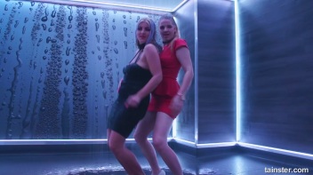 Show Us Wet You're Working With! Screencap 5 on www.sinx.com