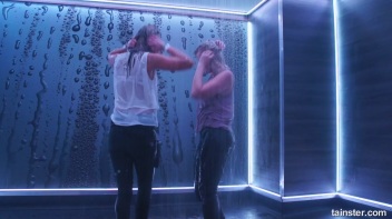 Show Us Wet You're Working With! Screencap 51 on www.sinx.com