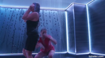 Show Us Wet You're Working With! Screencap 7 on www.sinx.com