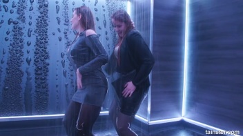 Show Us Wet You're Working With! Screencap 71 on www.sinx.com