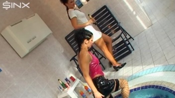 Wet Pool Fun For Champagne Babes Screencap 60 on www.sinx.com