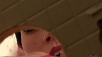 Kety's Insane Pearl Necklace Screencap 17 on www.sinx.com