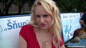 Bus Stop Babe Gives Killer Blowjobs Screencap 16 on www.sinx.com