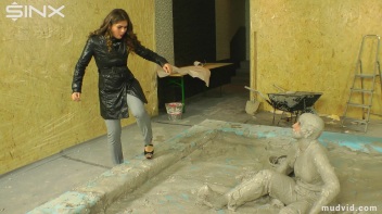 Assistant Helps Sexy Boss Out Of Muddy Pool Screencap 1 on www.sinx.com