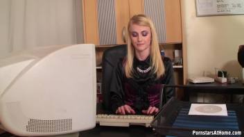 The DP Interview Screencap 10 on www.sinx.com