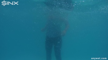 Sexy Swim Babes Play In The Pool Screencap 14 on www.sinx.com