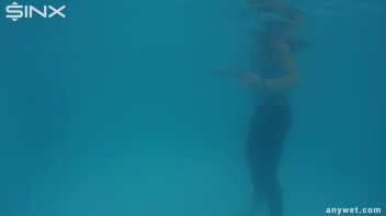 Sexy Swim Babes Play In The Pool Screencap 32 on www.sinx.com