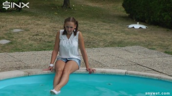 Sexy Swim Babes Play In The Pool Screencap 5 on www.sinx.com