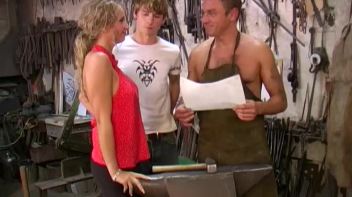 She Welcomes The Bi Embrace Screencap 15 on www.sinx.com