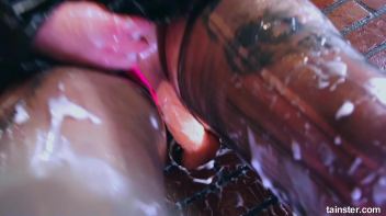 Dressed in leather and covered in cum Screencap 74 on www.sinx.com