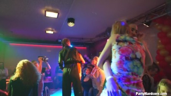 Party Hardcore Gone Crazy Vol. 36 Part 5 - Cam 3 Screencap 39 on www.sinx.com