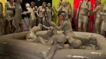 Packed Like Sardines In The Mud Screencap 86 on www.sinx.com