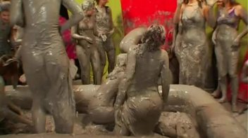 Packed Like Sardines In The Mud Screencap 47 on www.sinx.com