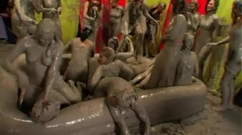 Packed Like Sardines In The Mud Screencap 65 on www.sinx.com