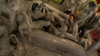 Packed Like Sardines In The Mud Screencap 69 on www.sinx.com