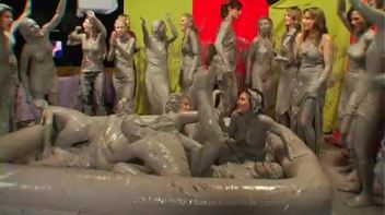 Packed Like Sardines In The Mud Screencap 81 on www.sinx.com