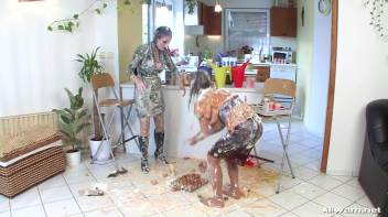 Swamped in Slop Screencap 81 on www.sinx.com