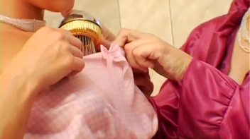 Rubbin' In The Tub Screencap 102 on www.sinx.com