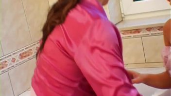 Rubbin' In The Tub Screencap 46 on www.sinx.com