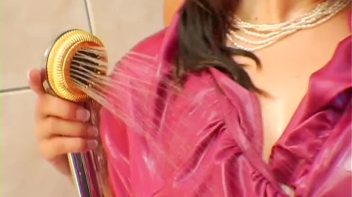 Rubbin' In The Tub Screencap 70 on www.sinx.com