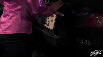 Lesbian Sex in a Parking Garage Screencap 97 on www.sinx.com