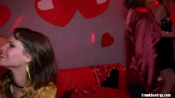 Valentine's Day Vaginas Part 6 - Cam 4 Screencap 65 on www.sinx.com