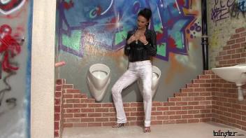 Enza Back In Cum Splashing Action! Screencap 81 on www.sinx.com