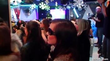 Pussy Blizzard Part 1 - Cam 2 Screencap 8 on www.sinx.com