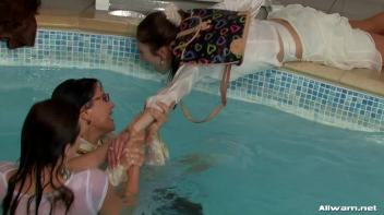 Wetlook Fitness Hotties Screencap 65 on www.sinx.com