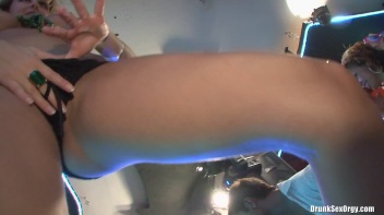 Bikini Beach Balls Part 5 - Cam 2 Screencap 29 on www.sinx.com