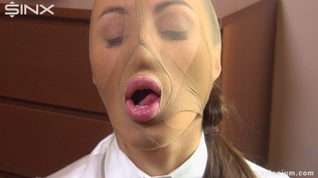 Her Tongue and Lips Are All You Need Screencap 1 on www.sinx.com