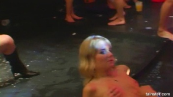 Blue Jean Babes Part 5 Cam 3 Screencap 38 on www.sinx.com