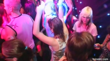 Blue Jean Babes Part 5 Cam 3 Screencap 60 on www.sinx.com