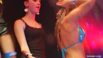 Blue Jean Babes Part 5 Cam 3 Screencap 8 on www.sinx.com