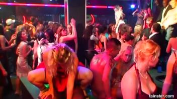 Pussy Casino Part 5 - Cam 1 Screencap 35 on www.sinx.com