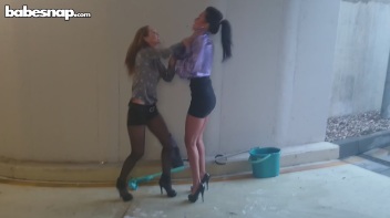 Overdressed And Stressed! Screencap 23 on www.sinx.com
