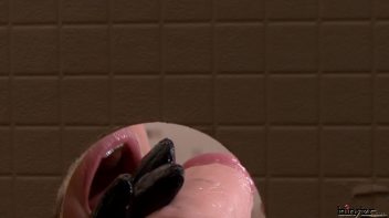 Defrancesca's Messy SlimeWave Adventure Screencap 55 on www.sinx.com