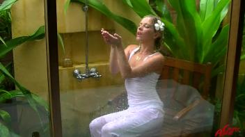 Better When Wetter, Pissing Hottie Drenches Herself Screencap 20 on www.sinx.com