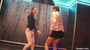 Soaked and Saucy! Screencap 18 on www.sinx.com