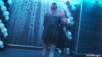 Soaked and Saucy! Screencap 27 on www.sinx.com