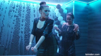 Soaked and Saucy! Screencap 29 on www.sinx.com