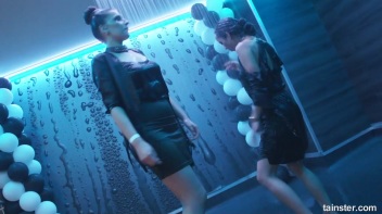 Soaked and Saucy! Screencap 33 on www.sinx.com